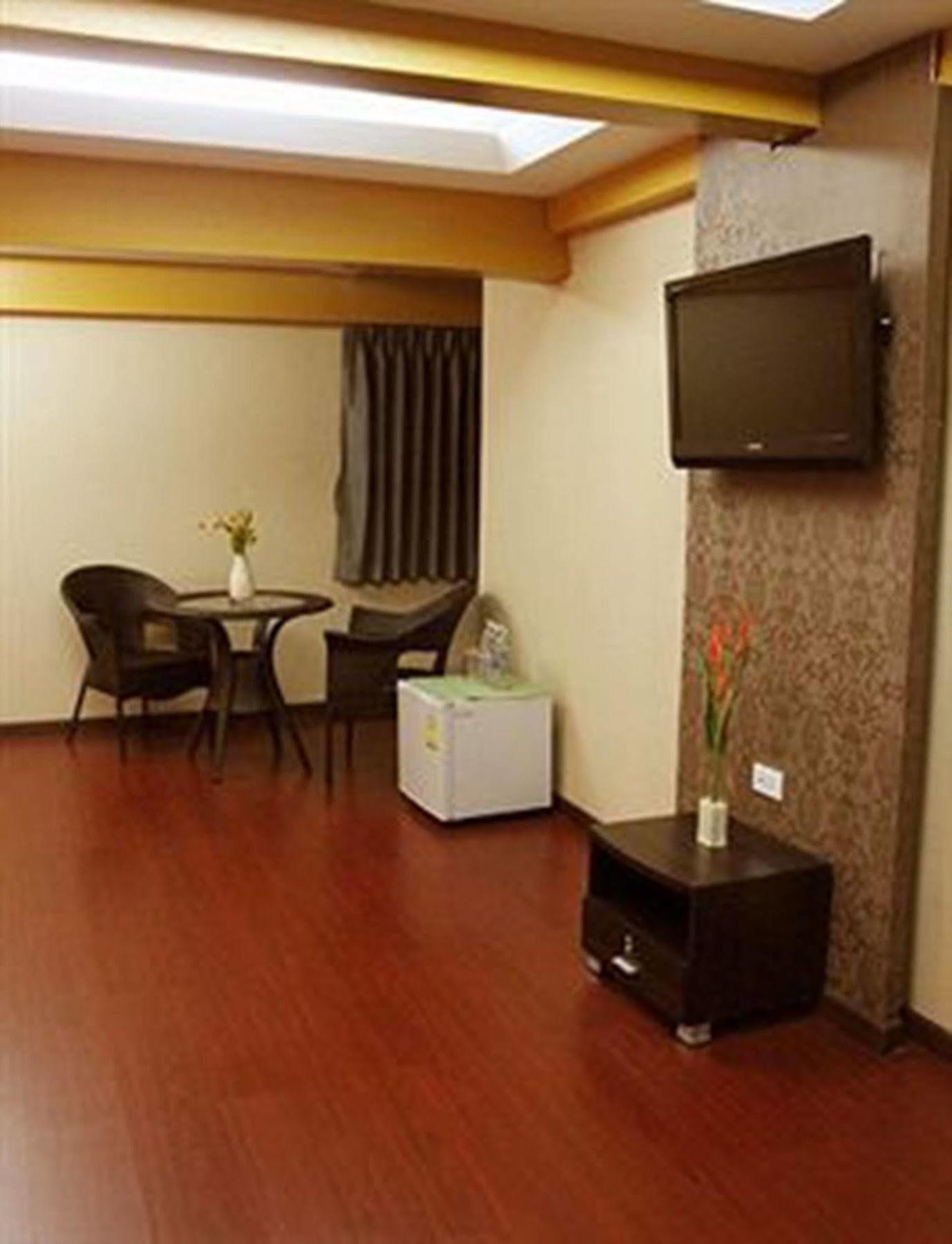 Visiting Card Hotel & Resort Bangkok Luaran gambar