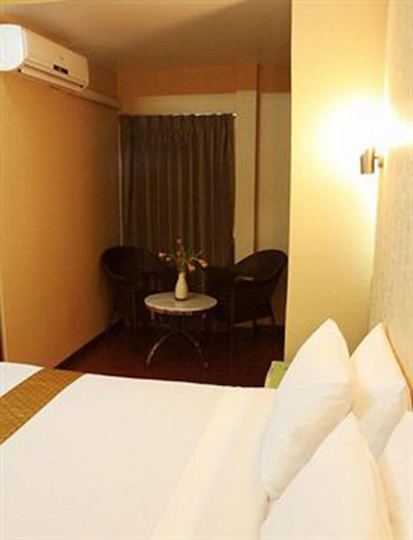Visiting Card Hotel & Resort Bangkok Luaran gambar