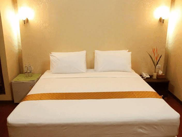 Visiting Card Hotel & Resort Bangkok Luaran gambar